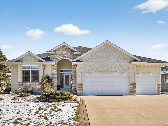 2nd image of 4063 Autumn Lake Ct SW