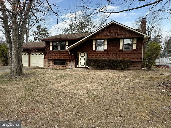 2nd image of 211 Centaurian Dr