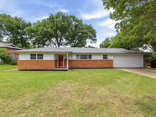 7004 Marilyn Ln, North Richland Hills, TX 76180