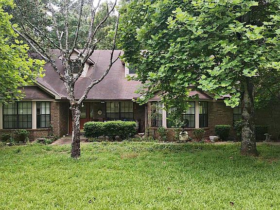 4th image of 61 Pierce Rd