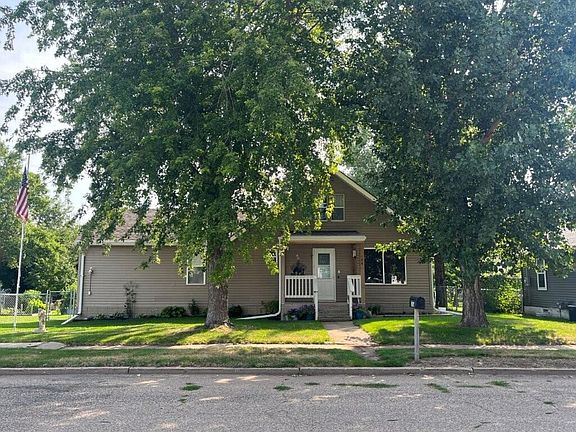2nd image of 306 4th Ave W