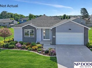 7730 50th St, Lincoln, NE 68514