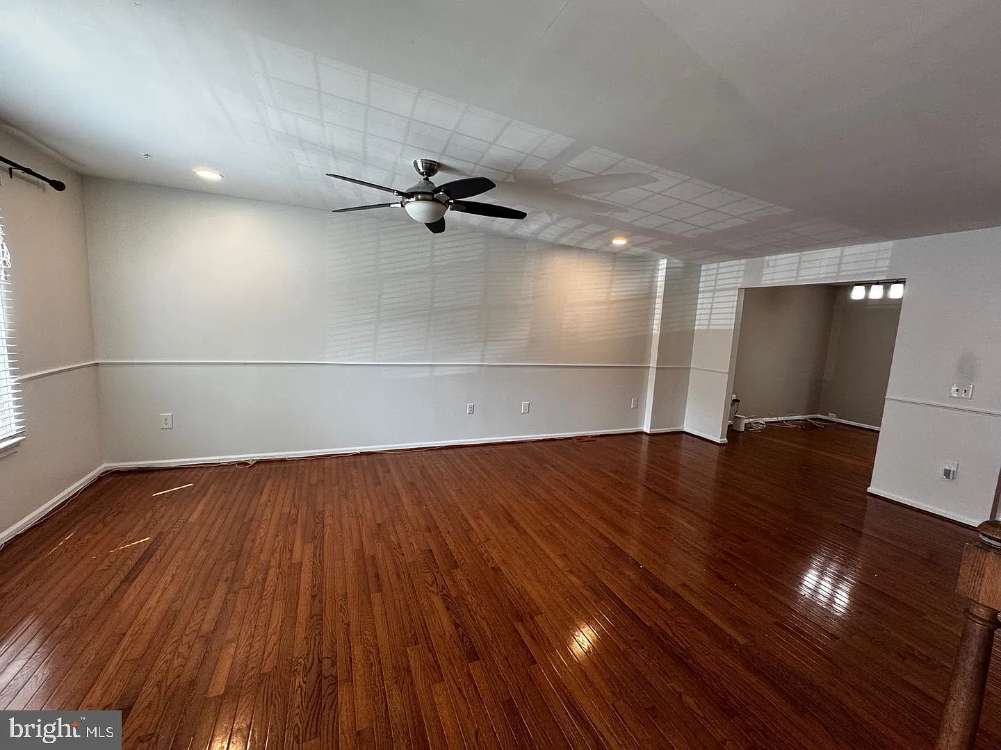 3 bed, 2.5 bath, 1360 sqft, $3,200 — Photo 4