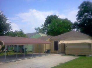 5216 10th St, Port Arthur, TX 77642