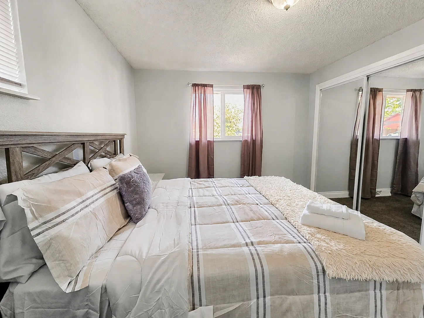 5 bed, 1850 sqft, $4,750 — Photo 3
