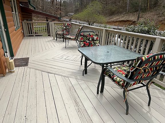 Front deck