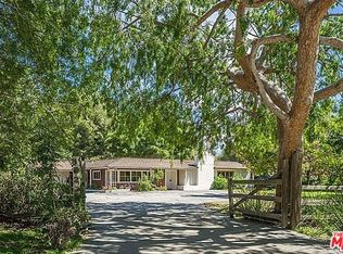 1626 Old Oak Rd, Los Angeles, CA 90049