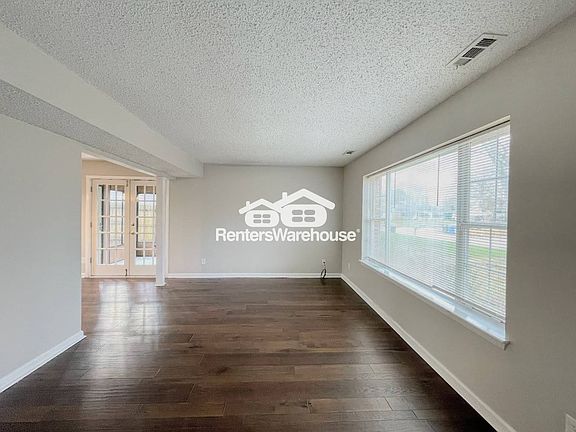 5th image of 1812 Saranac Ct