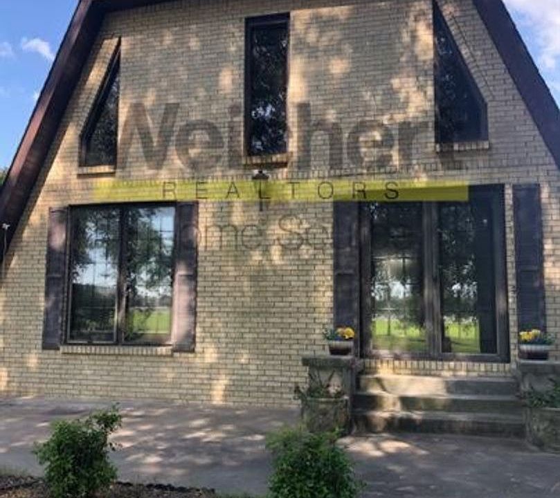 1st image of 604 N 9th St