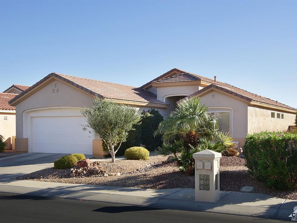 2nd image of 78145 Providence Cir