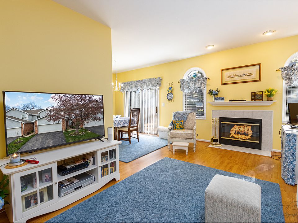 101 Charlotte Ct Cary IL Zillow