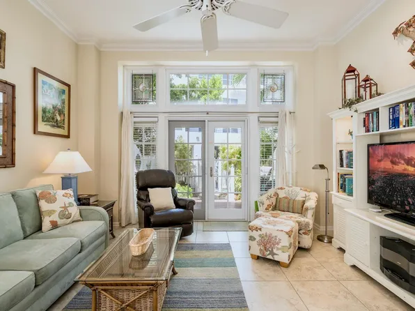 101 Front St APT 8, Key West, FL 33040