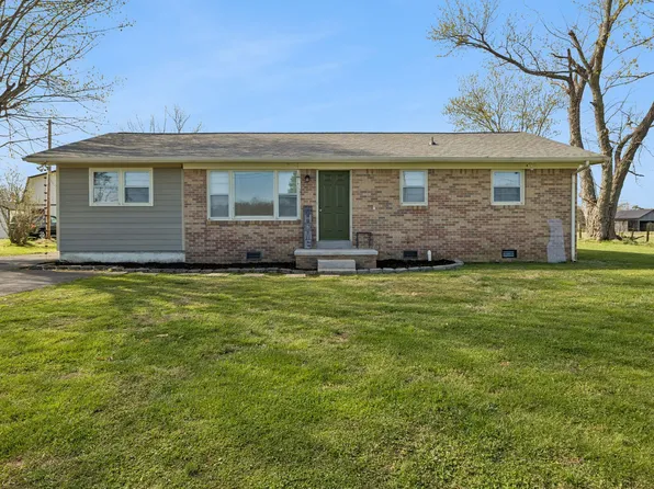 380 Holiday Haven Rd, Smithville, TN 37166