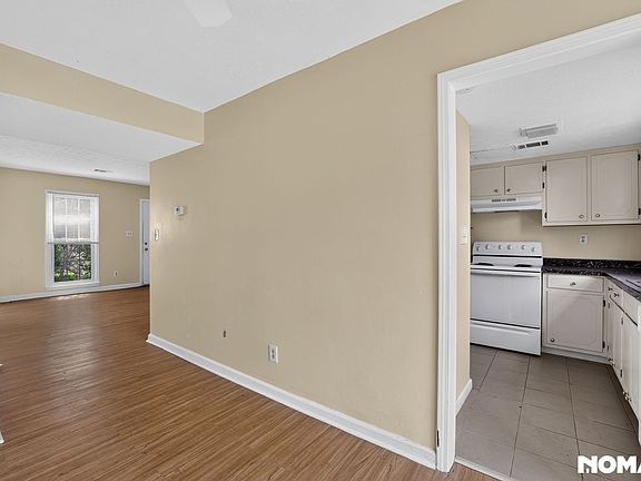 5th image of 1028 Jeanette Ln