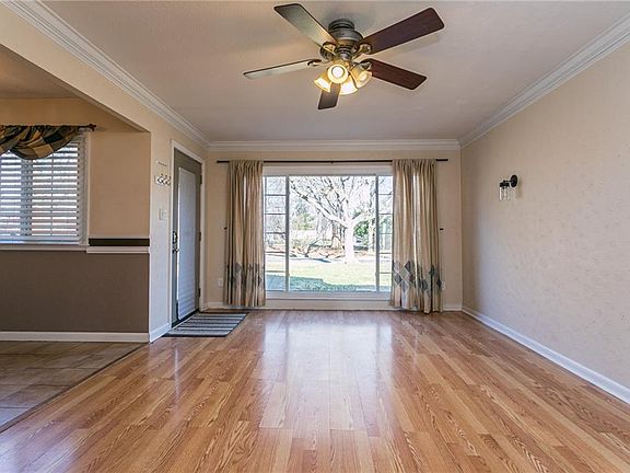 5th image of 9607 Lynnhaven Rd