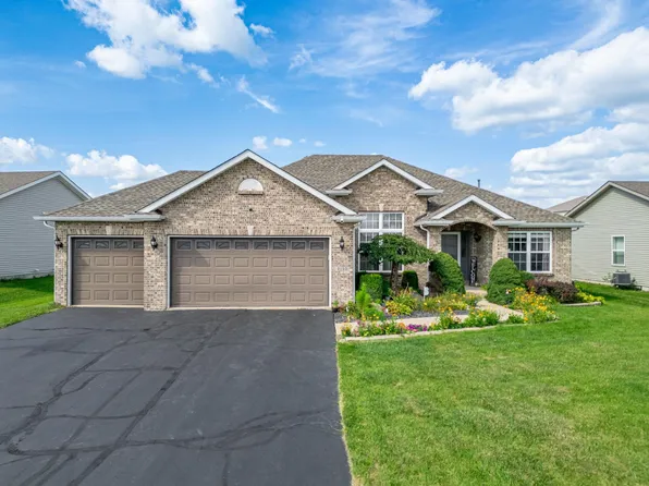 2150 Ridge Ave, Machesney Park, IL 61115