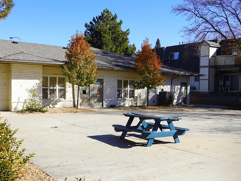 Mountain Terrace Apartments — Photo 11