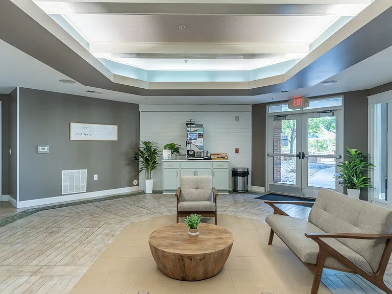 Promenade Pointe — Photo 27