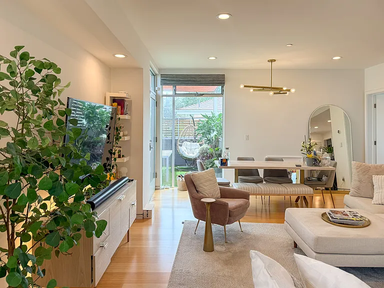 Cullen St — Photo 2