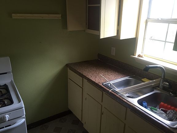 5th image of 527 Pleasant Vista Dr