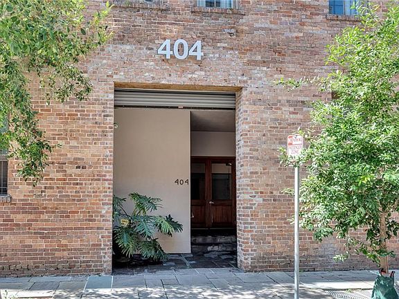 2nd image of 404 Notre Dame St #Penthouse 2