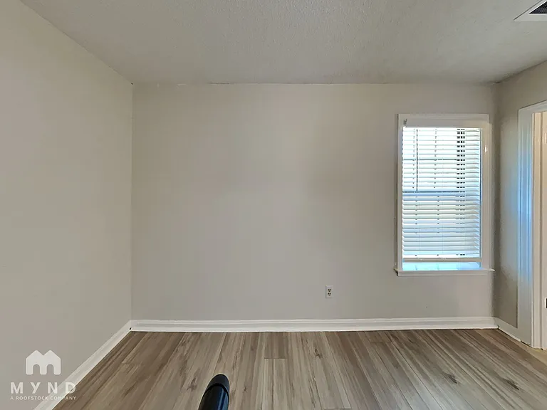 151 Wilson St — Photo 6