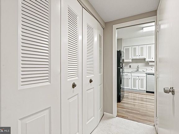 4th image of 3713 S George Mason Dr APT 1109