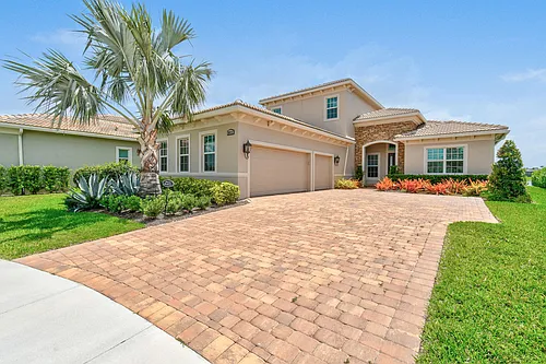 9019 SW Terzi Way Photo 1