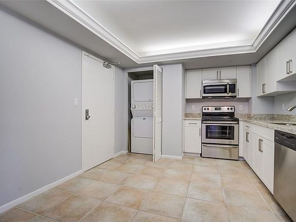 3rd image of 3200 Port Royale Drive #305