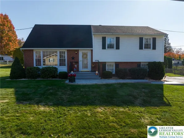 2706 Plymouth Dr, Easton, PA 18045