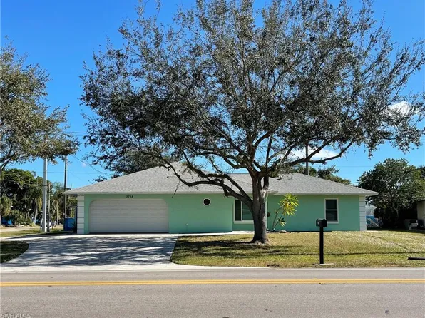 2748 44th ST SW, NAPLES, FL 34116