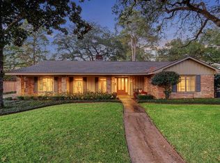 10022 Candlewood Dr, Houston, TX 77042