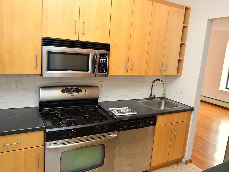 2nd image of 21 E 118th St APT 3b