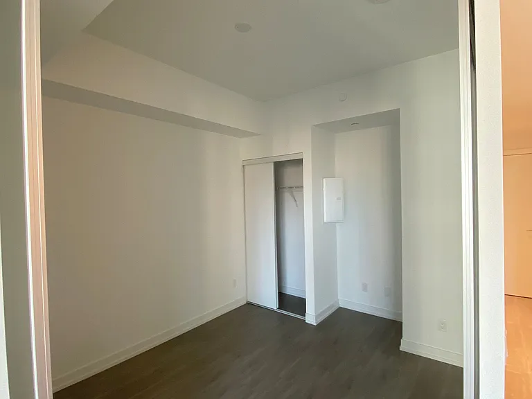 8 Wellesley St W #2606 — Photo 10