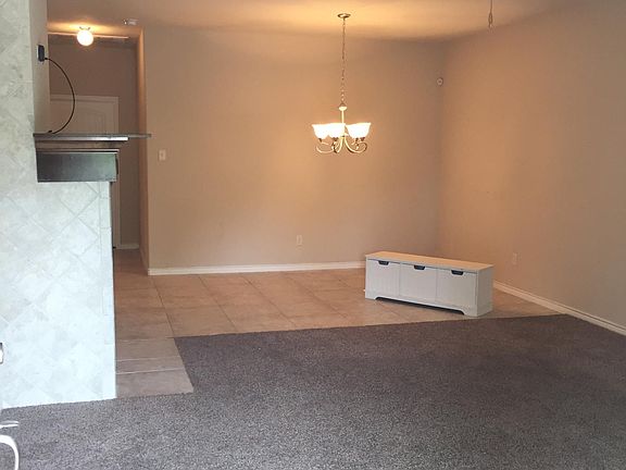 2nd image of 2221 Colby Ln #2221