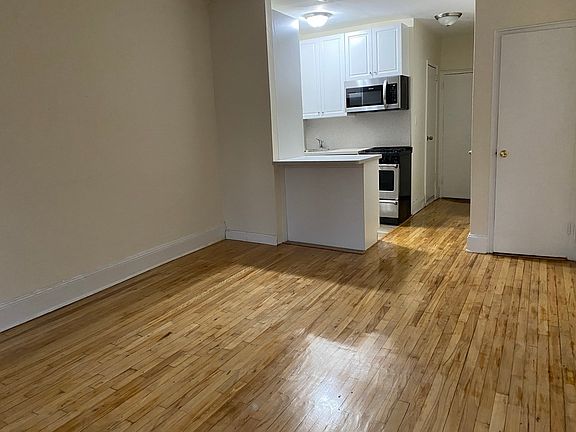 2nd image of 811 9th Ave #4004C