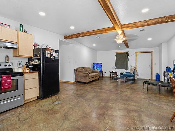 5th image of 33776 E County Road 1620