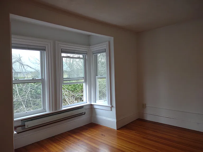 30 Grinnell St #2 — Photo 9
