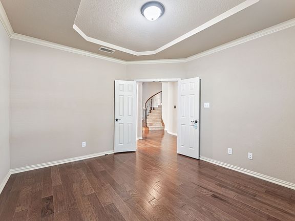 5th image of 808 Goose Ct