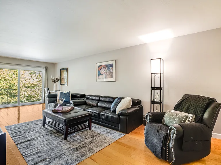 21 Willow Rd #33 — Photo 7