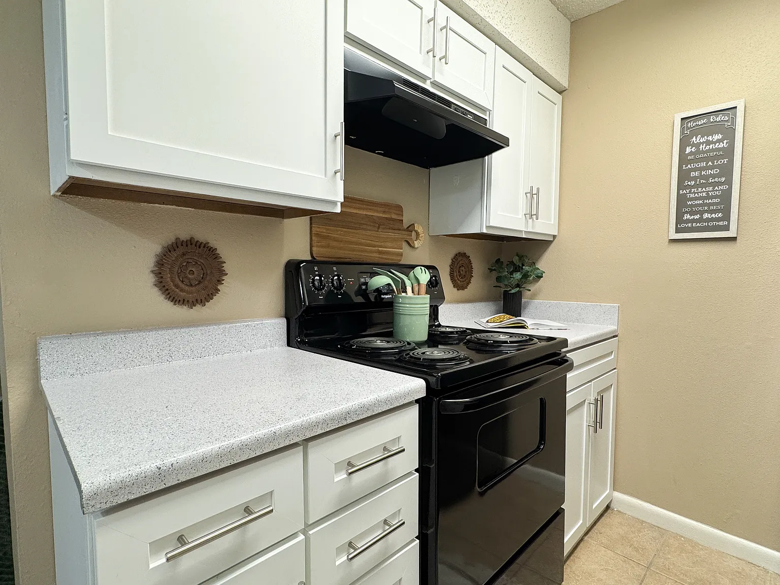 Cypress Park Apartments — Photo 4