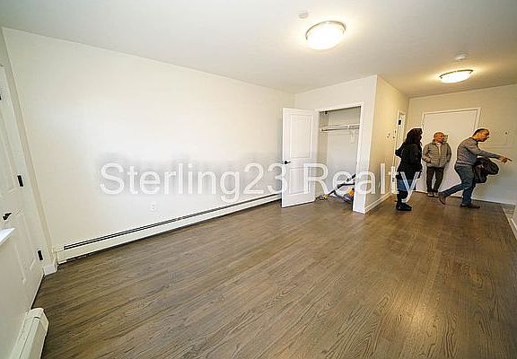 4th image of 31-16 31st St #4R