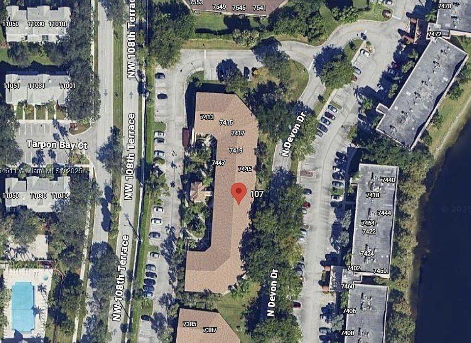 1st image of 7425 N Devon Dr #107