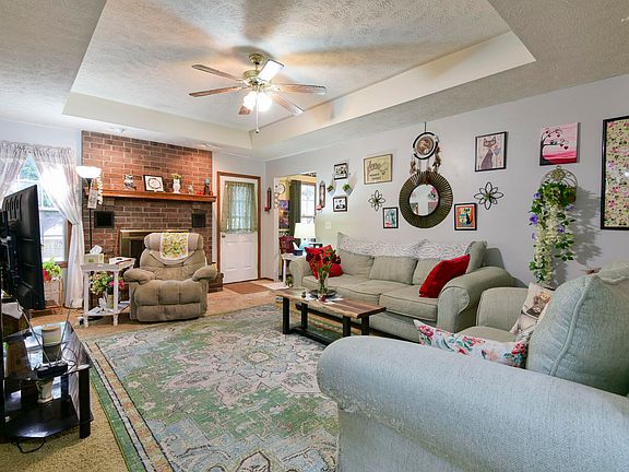 2nd image of 3602 S Linden Avenue