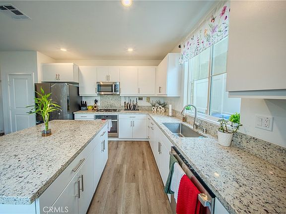 2nd image of 364 Castaic Way