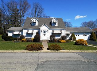 507 McKinley Ave, Roseto, PA 18013