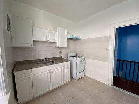4th image of 104-18 117th St