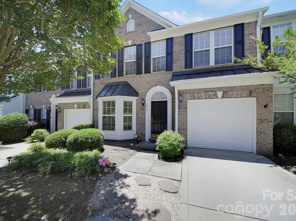 415 Foilage Ct, Lake Wylie, SC 29710