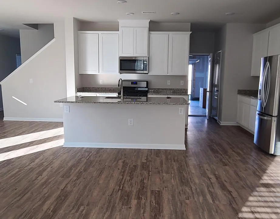 3204 Lake Barkley Way