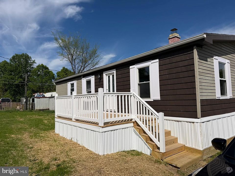 1st image of 300 Ridge Rd #11